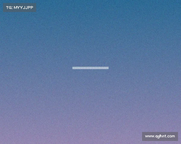 海军蓝与金色铁锤交织西汉姆联复古现代风格完美融合